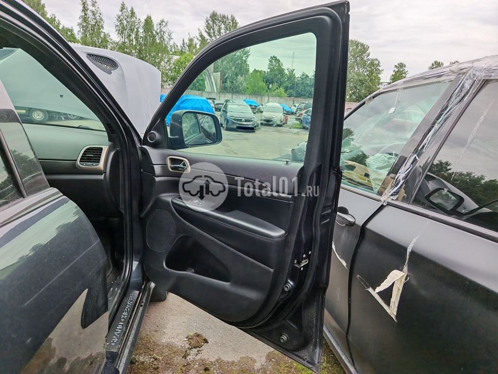 Фото Jeep Grand Cherokee 216