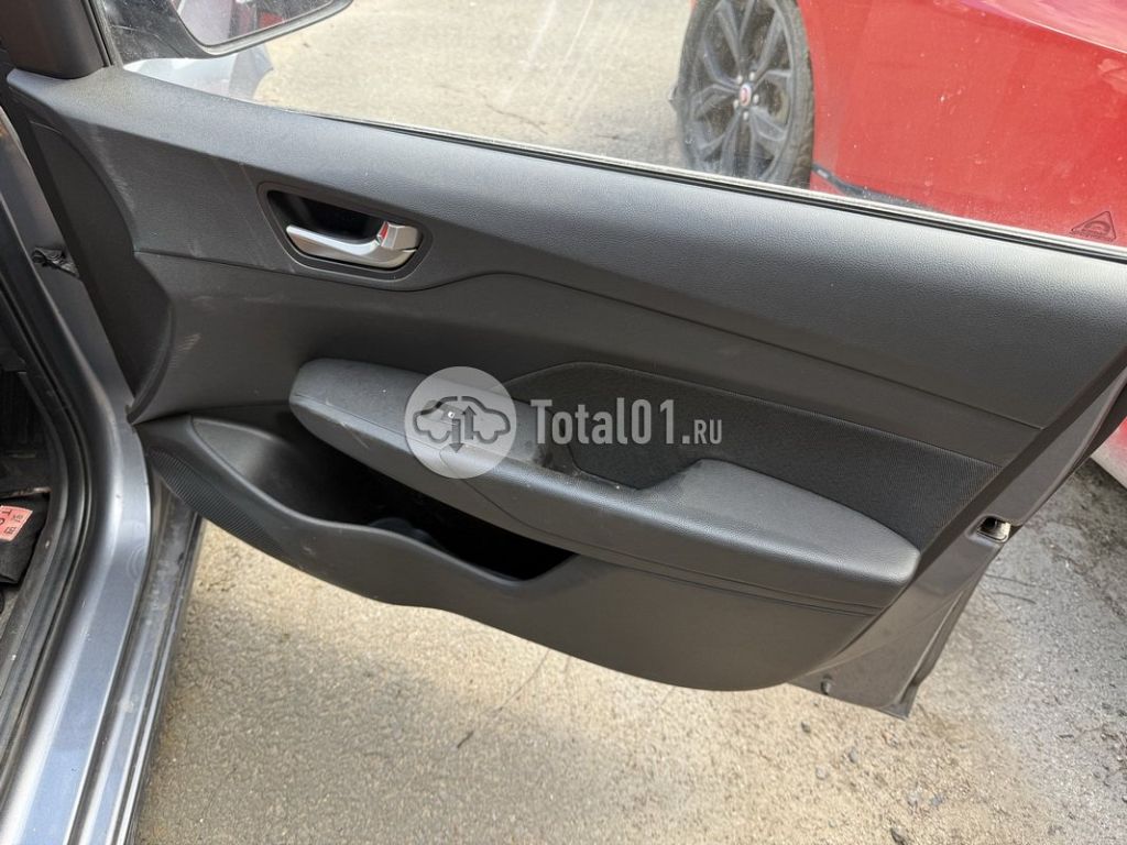 Фото Hyundai Solaris 82