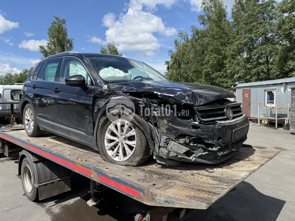 Фото Volkswagen Tiguan 4