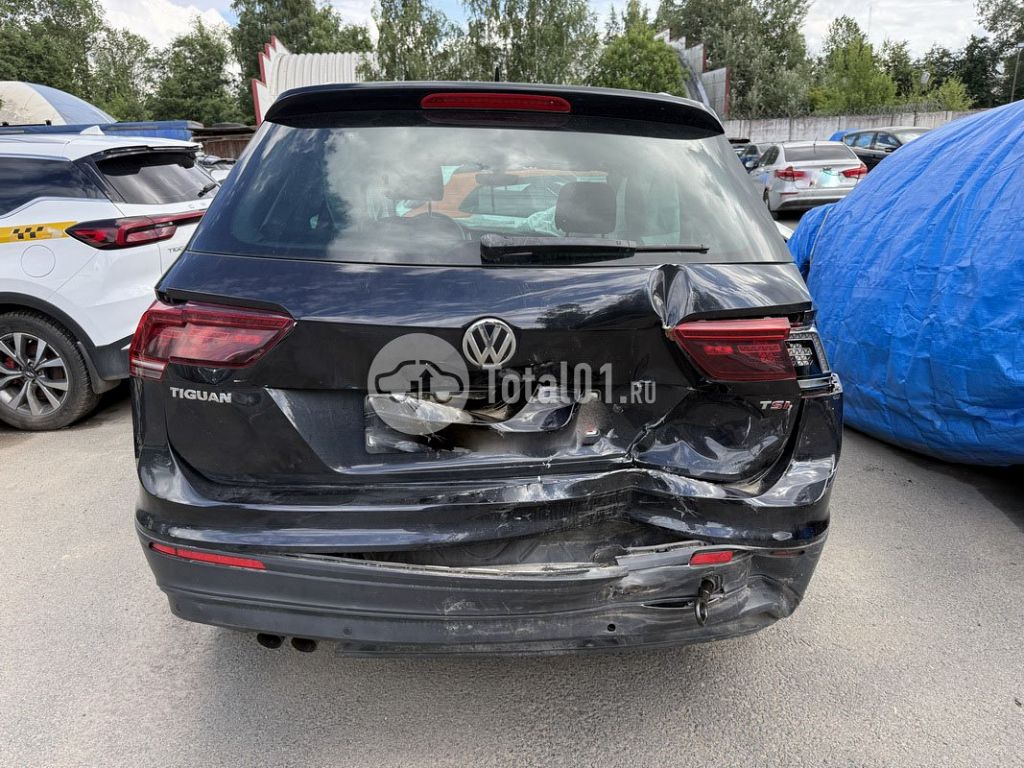 Фото Volkswagen Tiguan 10