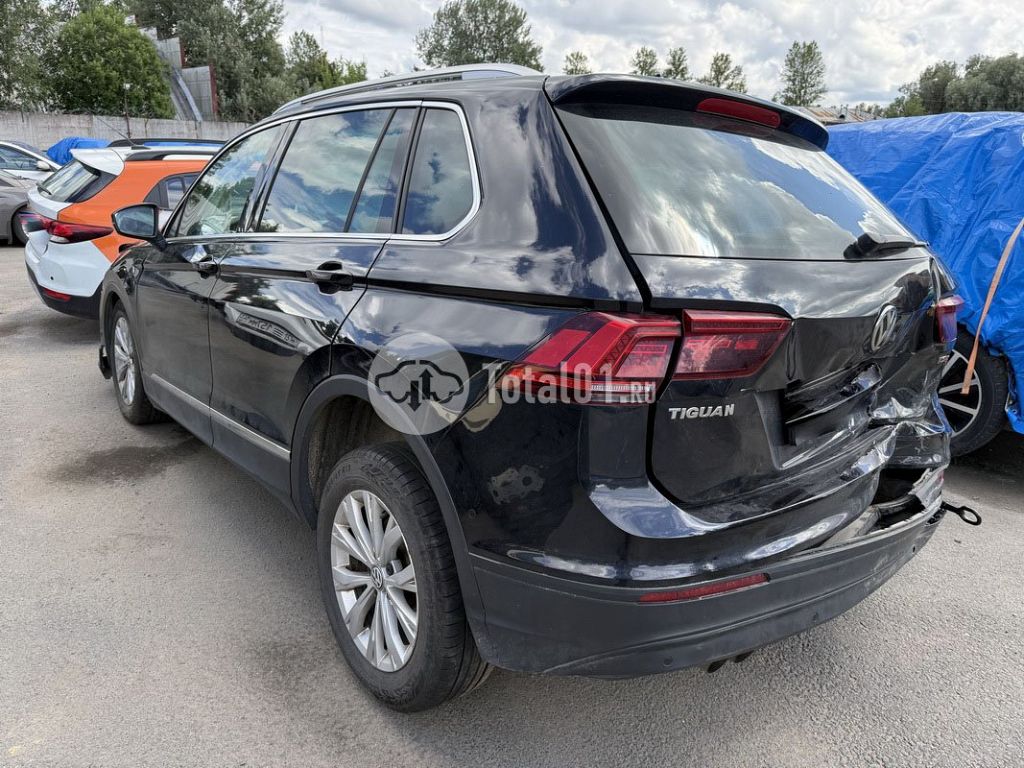 Фото Volkswagen Tiguan 12