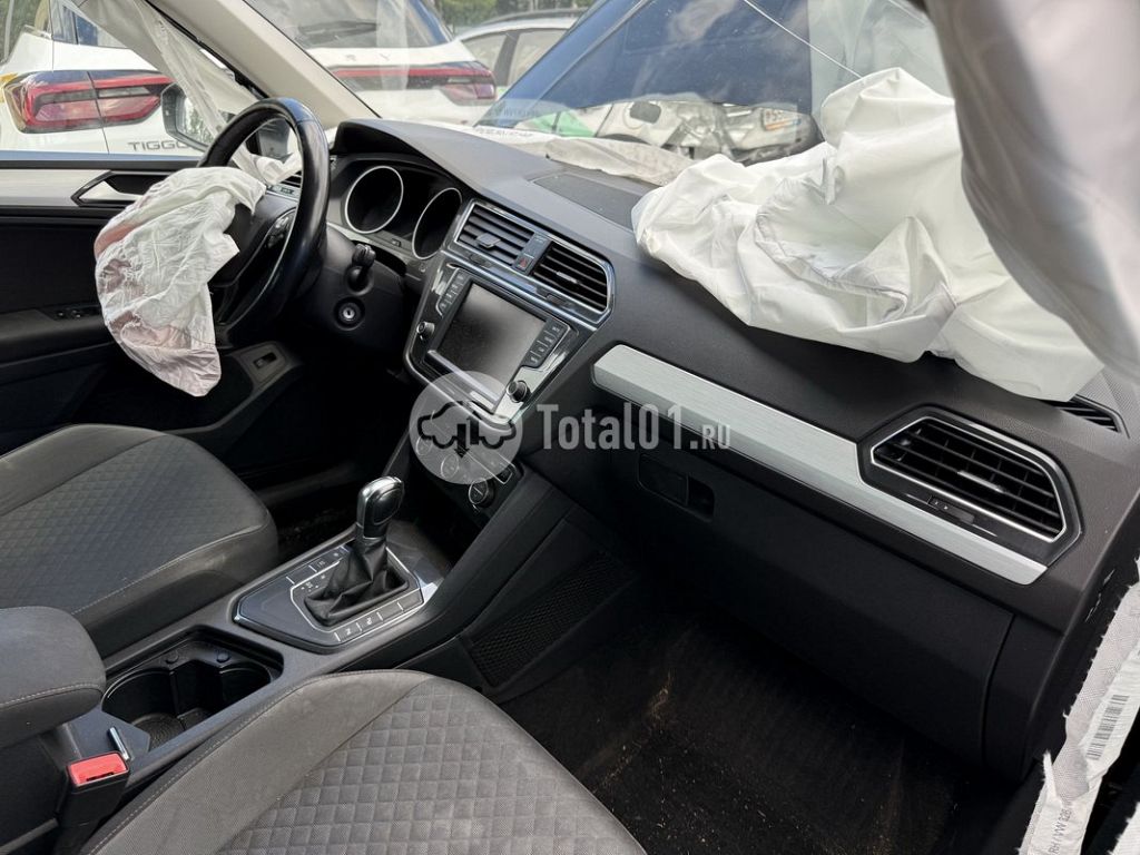 Фото Volkswagen Tiguan 104