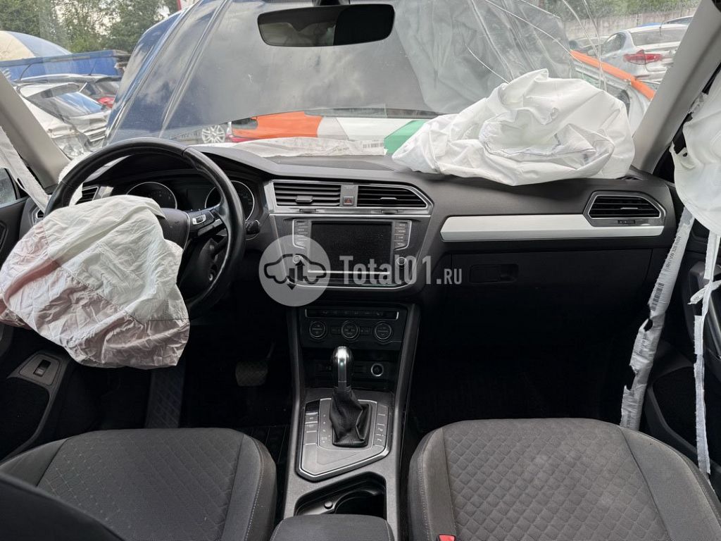 Фото Volkswagen Tiguan 128