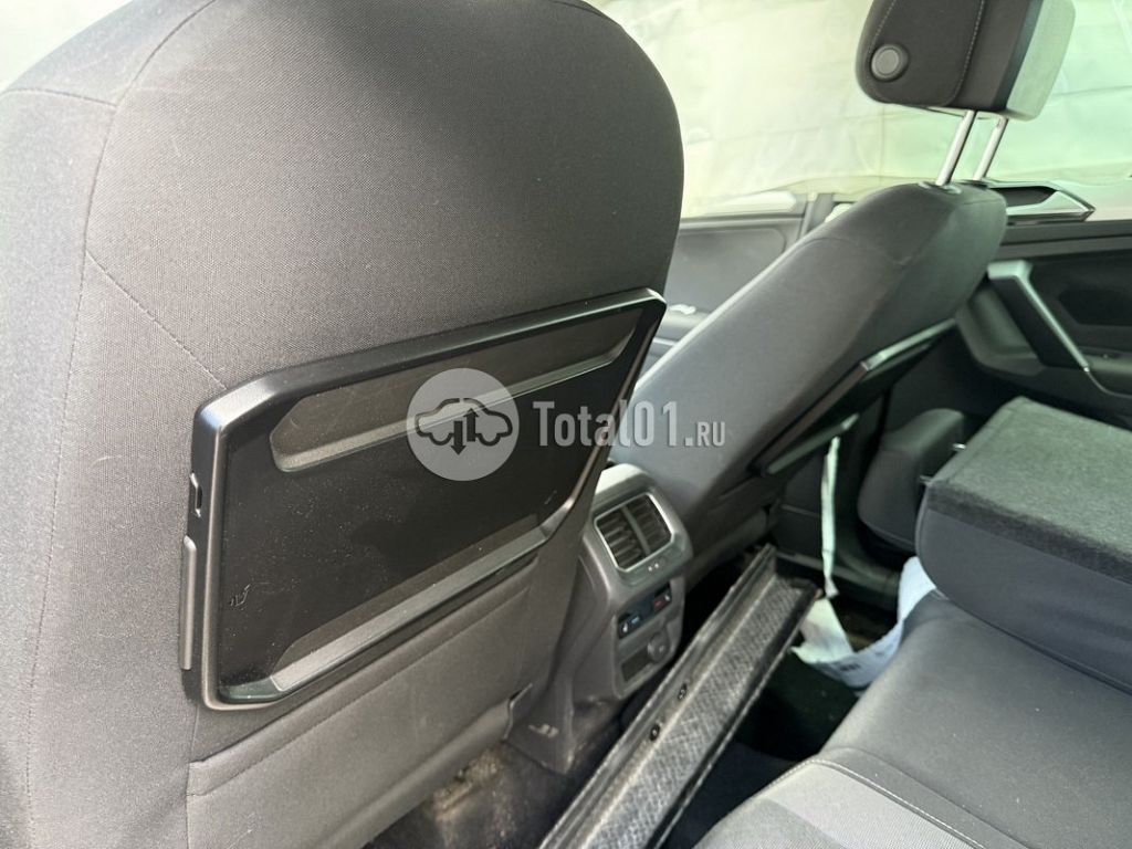 Фото Volkswagen Tiguan 150
