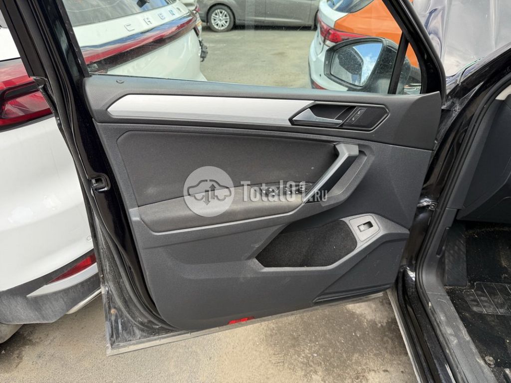 Фото Volkswagen Tiguan 152