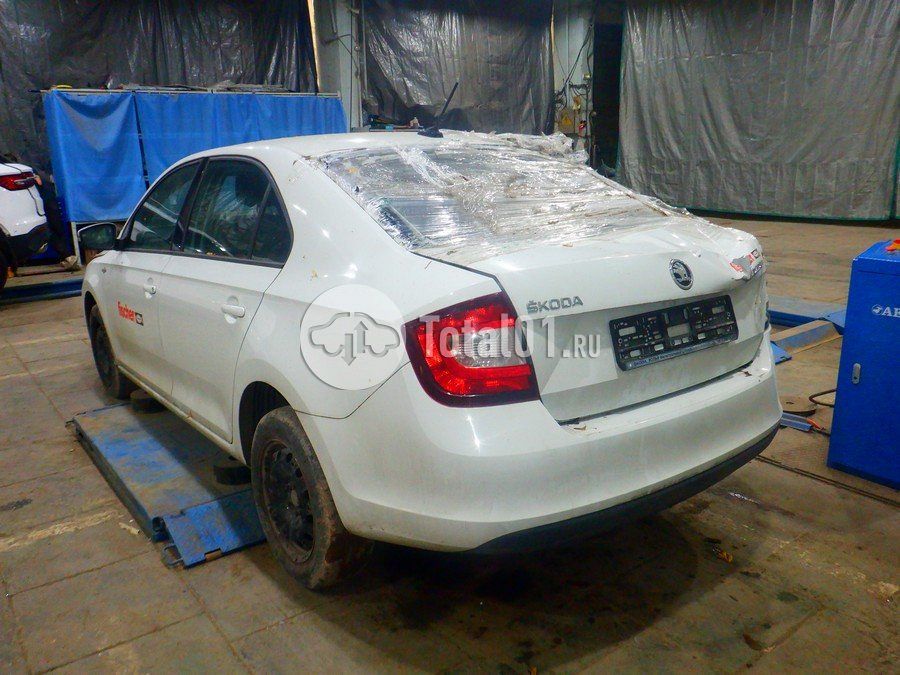 Фото Skoda Rapid 10