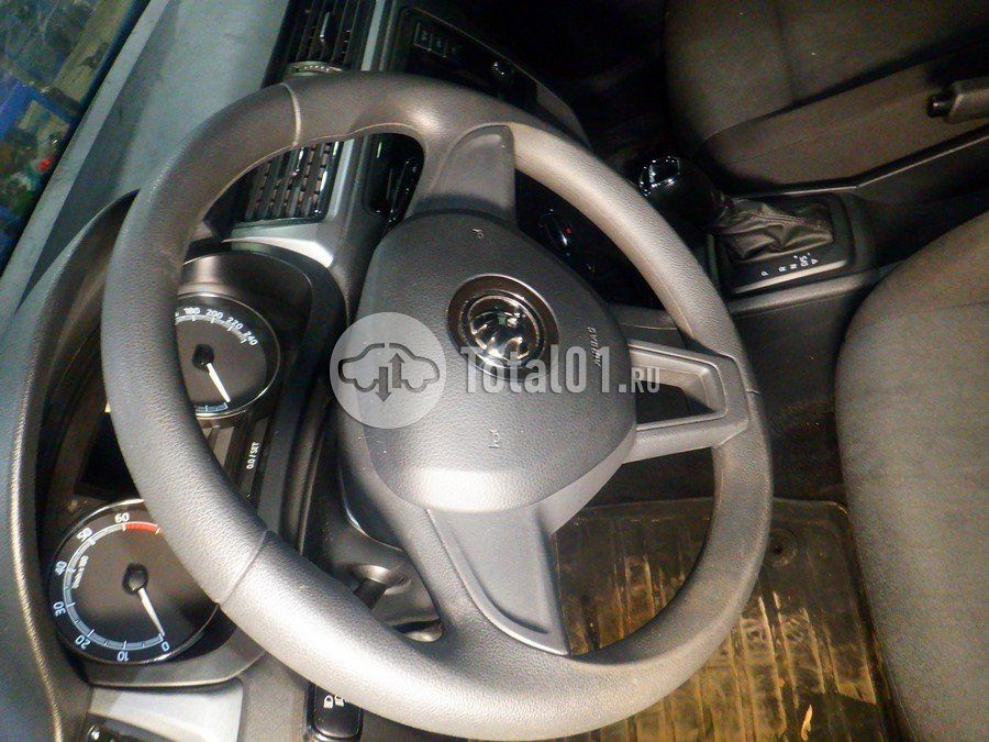 Фото Skoda Rapid 42