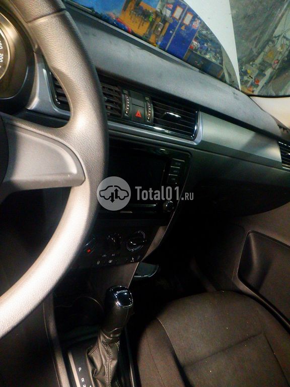 Фото Skoda Rapid 44