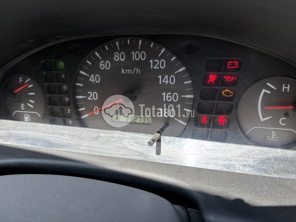 Фото Nissan Sunny 38