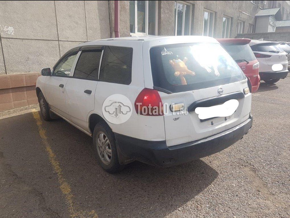 Фото Nissan AD 6