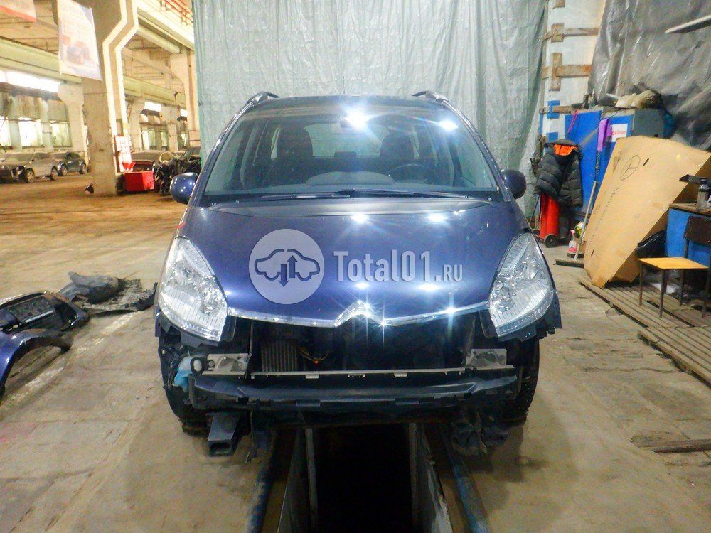 Фото Citroen C4 Picasso 4
