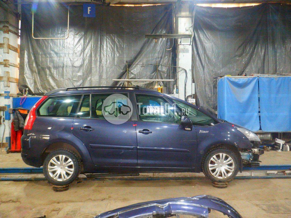Фото Citroen C4 Picasso 6