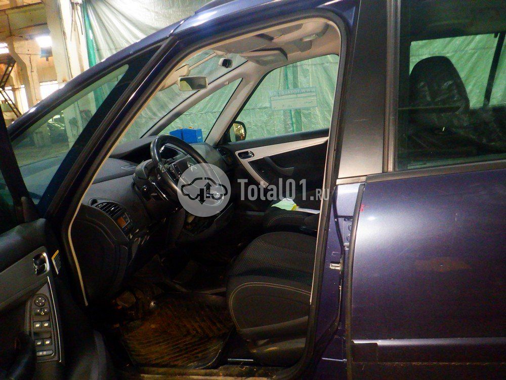 Фото Citroen C4 Picasso 38