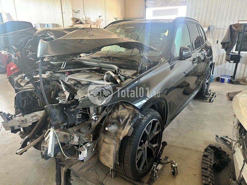 Фото BMW X5 8