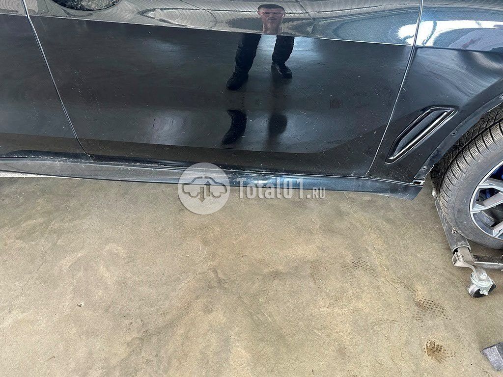Фото BMW X5 740