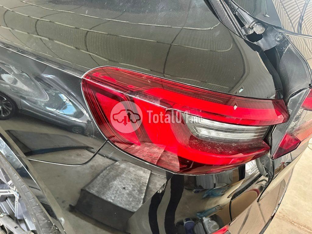Фото BMW X5 780