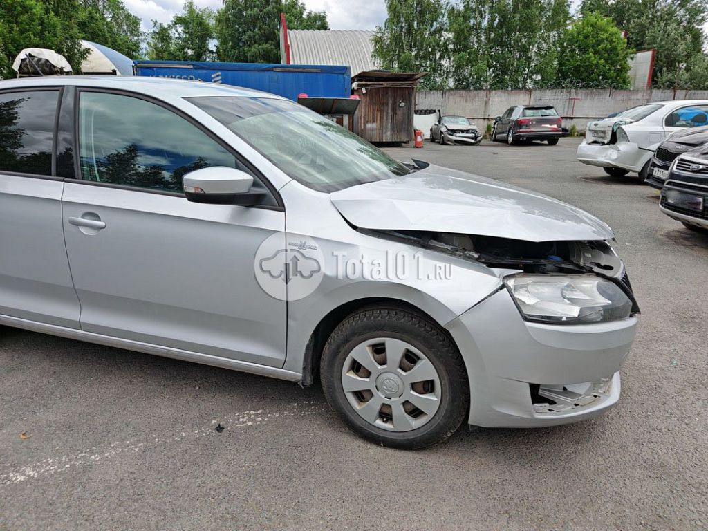 Фото Skoda Rapid 14