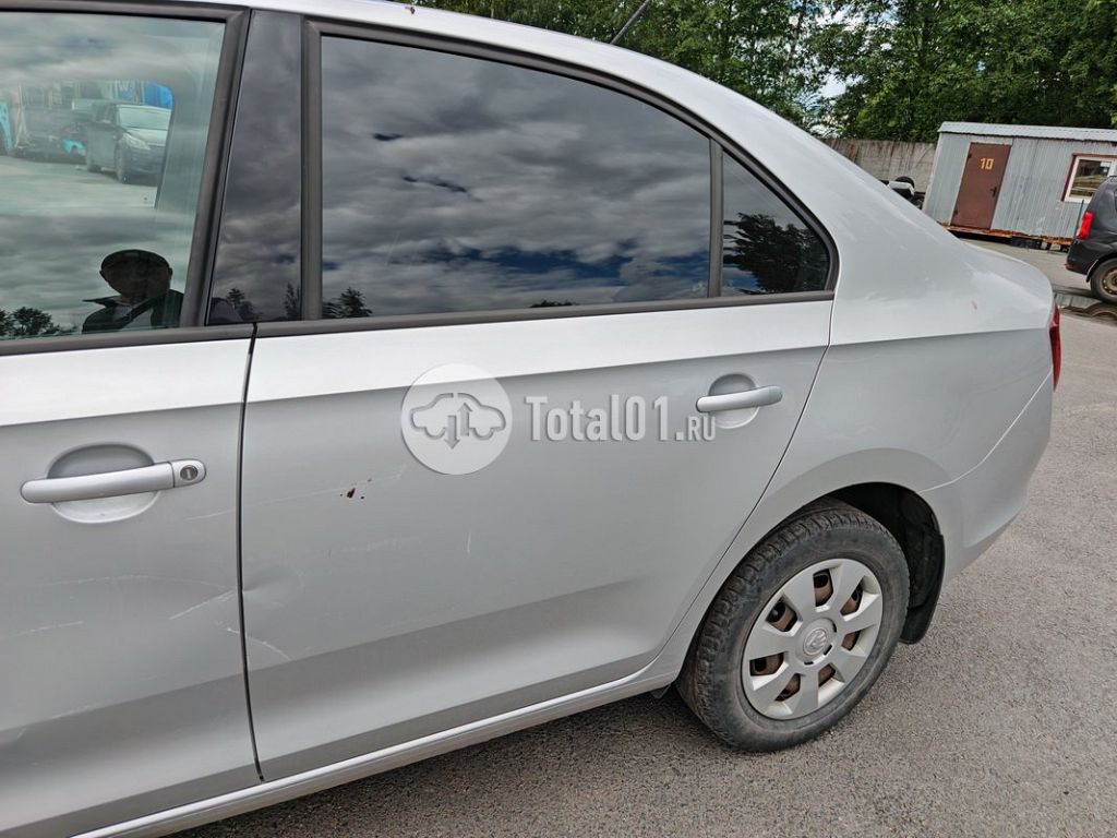 Фото Skoda Rapid 36