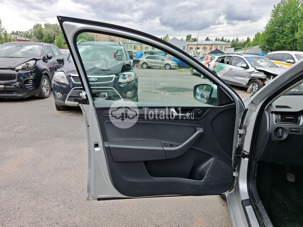 Фото Skoda Rapid 74