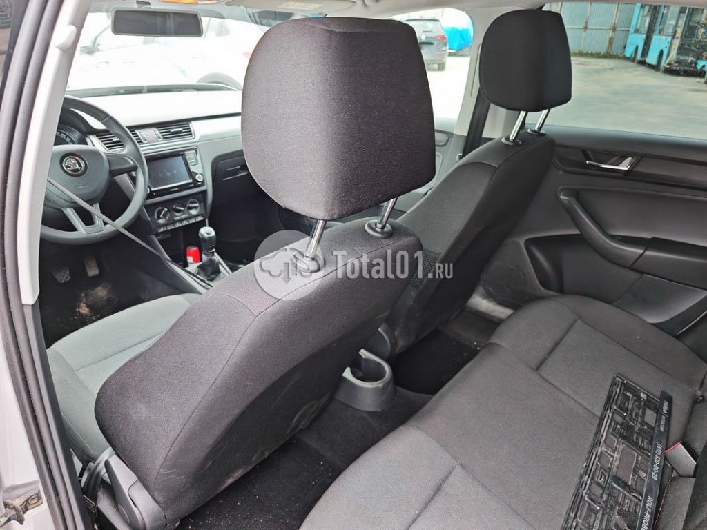 Фото Skoda Rapid 96