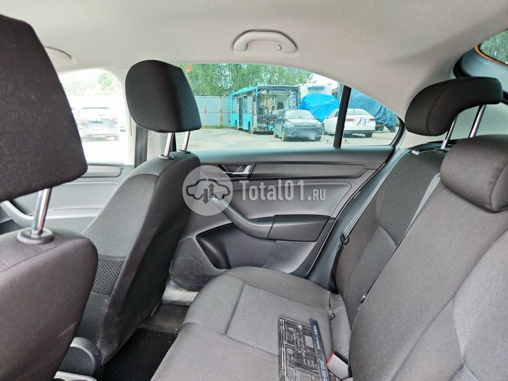 Фото Skoda Rapid 100