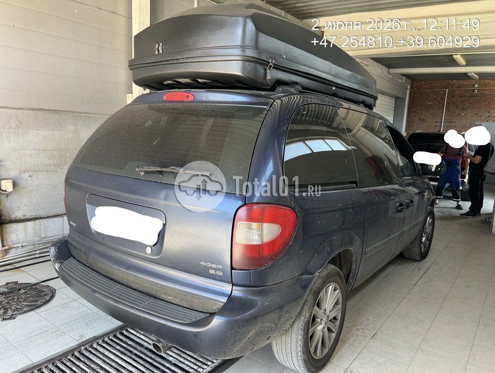Фото Chrysler Voyager 8