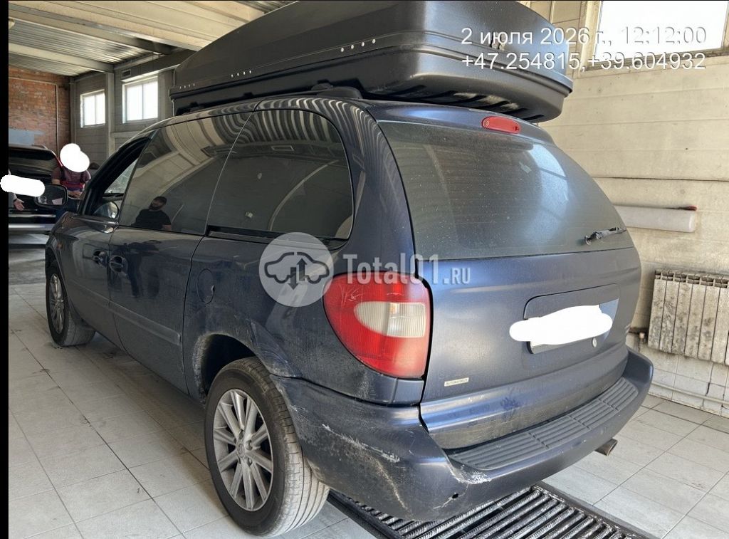 Фото Chrysler Voyager 12