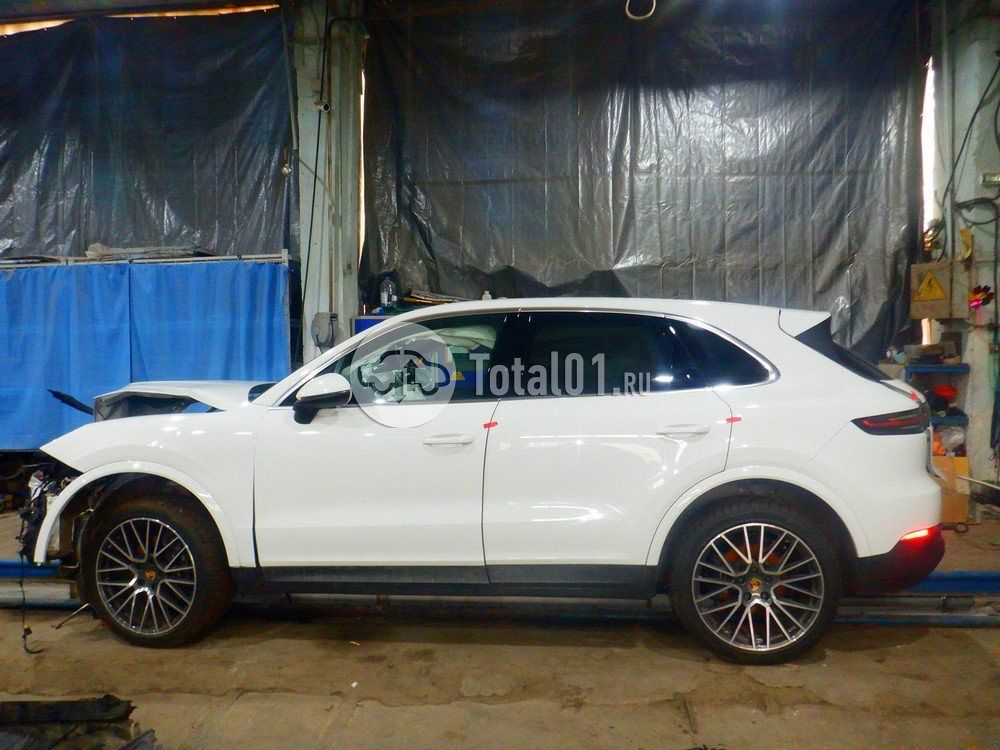Фото Porsche Cayenne 12