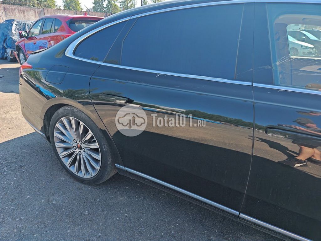 Фото Hongqi H9 64