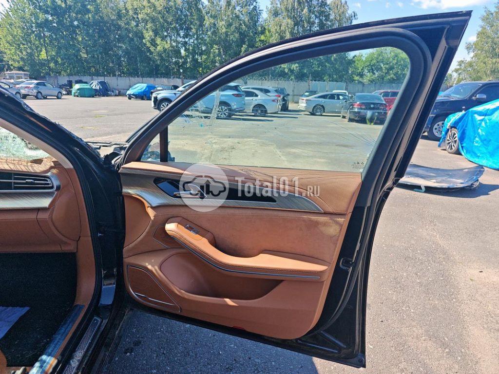 Фото Hongqi H9 154