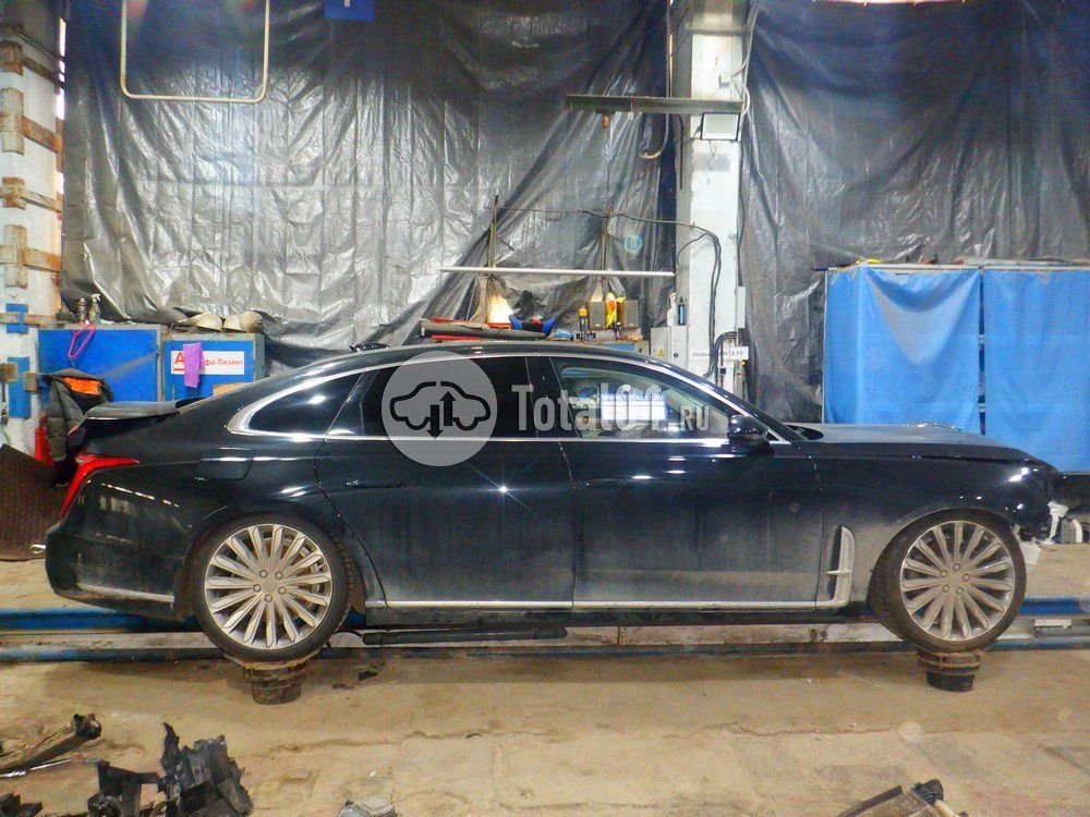 Фото Hongqi H9 14