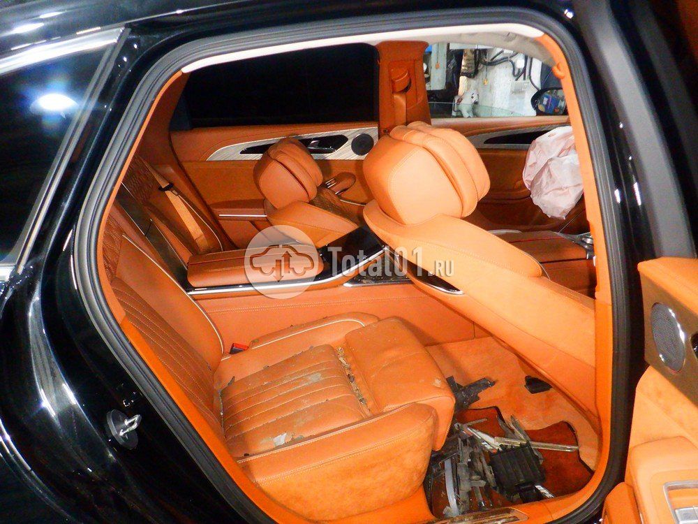 Фото Hongqi H9 76