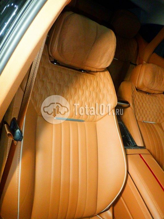 Фото Hongqi H9 94