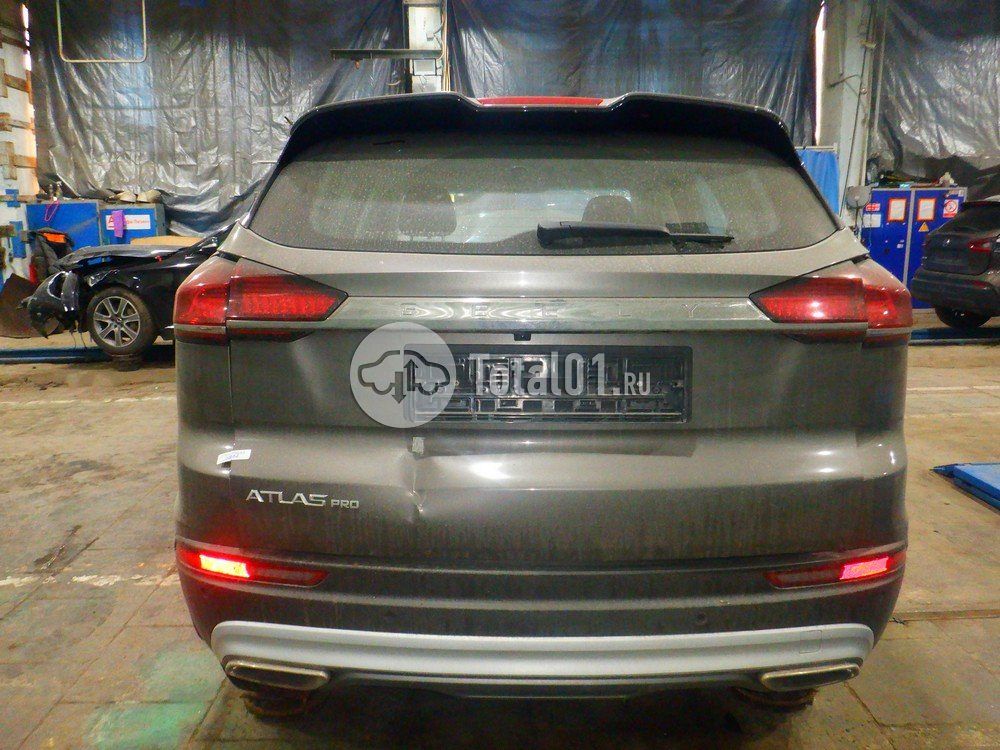 Фото Geely Atlas Pro 10