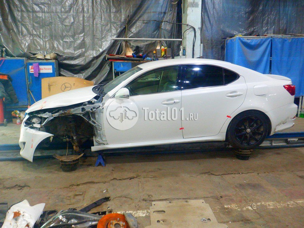 Фото Lexus IS 8
