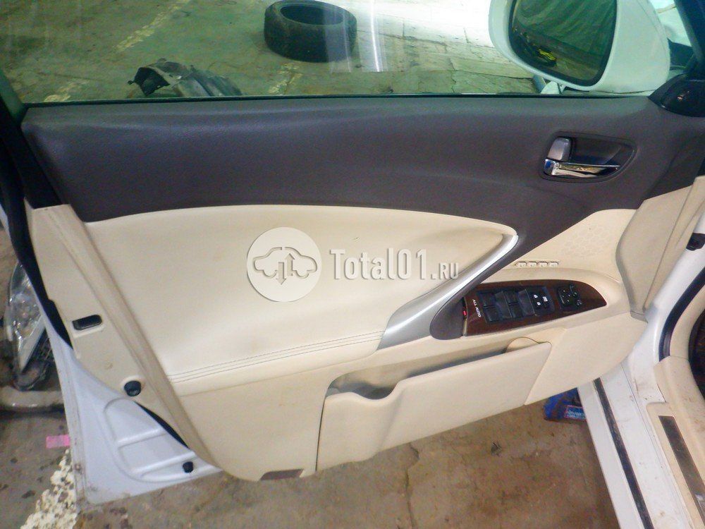Фото Lexus IS 32