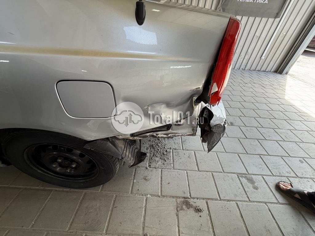 Фото Hyundai Accent 12
