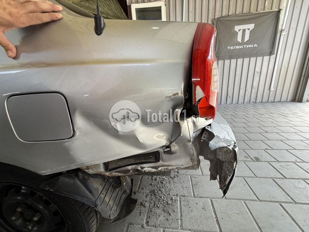 Фото Hyundai Accent 16