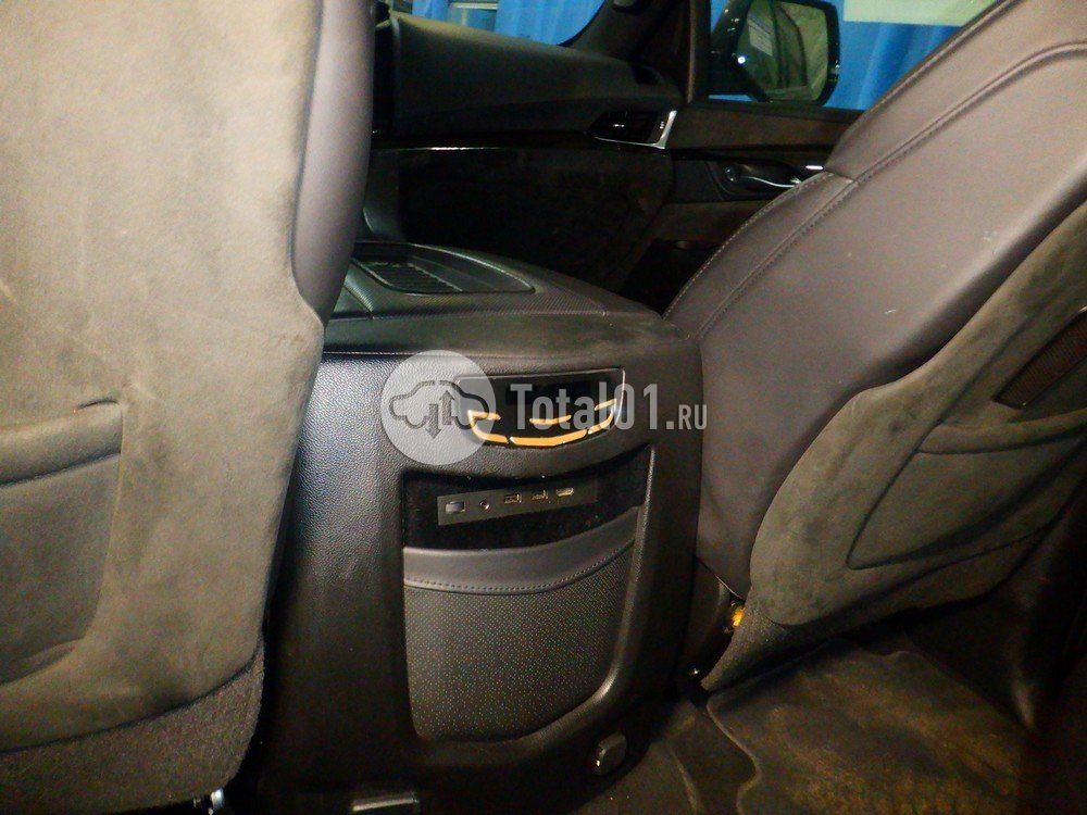 Фото Cadillac Escalade 64