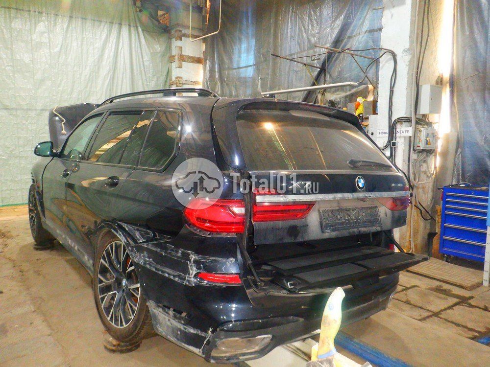 Фото BMW X7 2