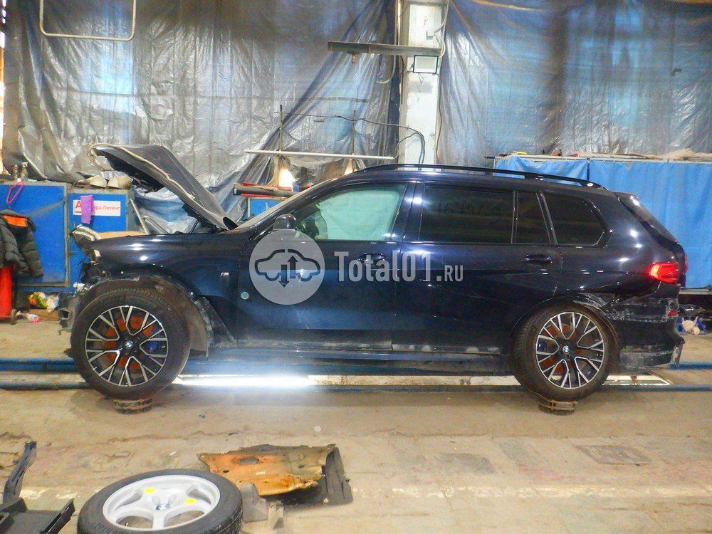 Фото BMW X7 8