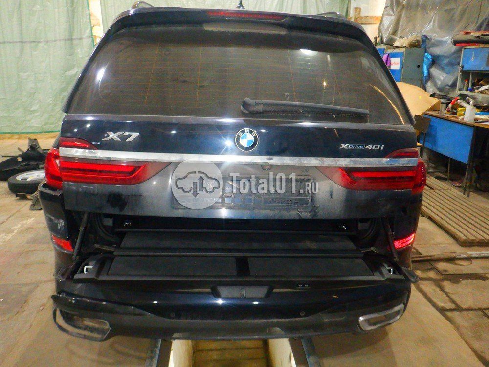Фото BMW X7 10