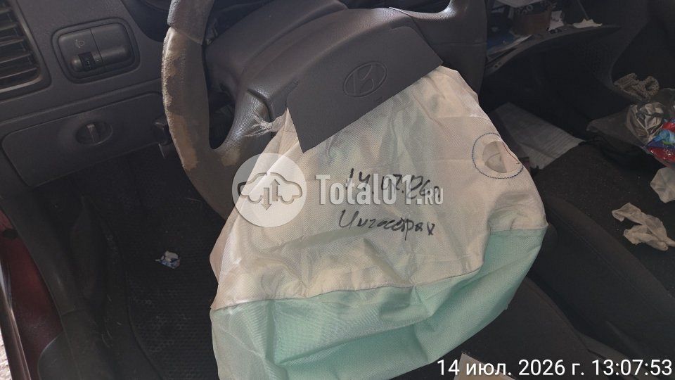 Фото Hyundai Accent 14