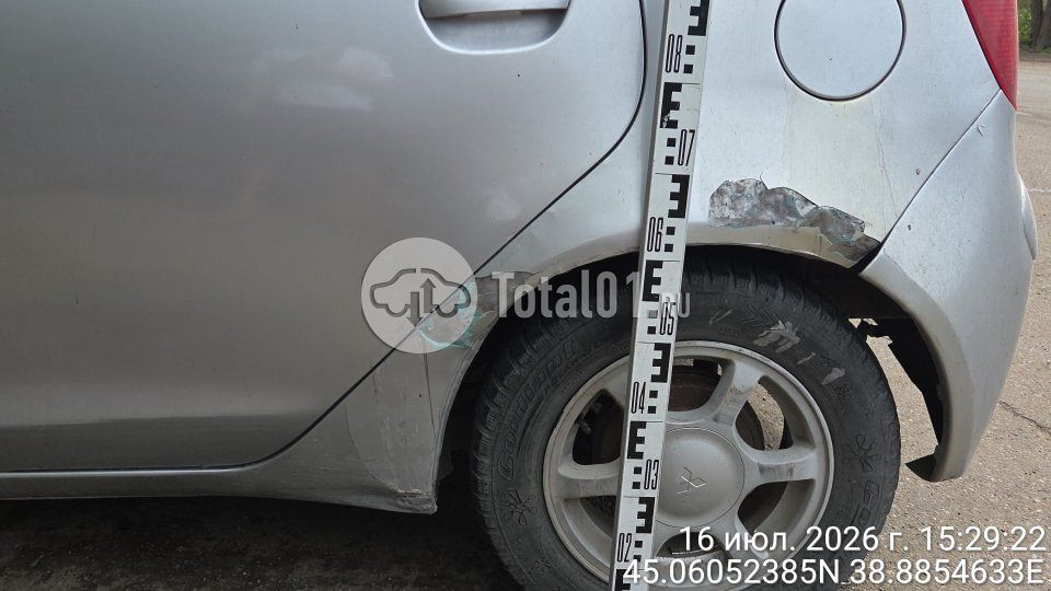 Фото Mitsubishi Colt 30