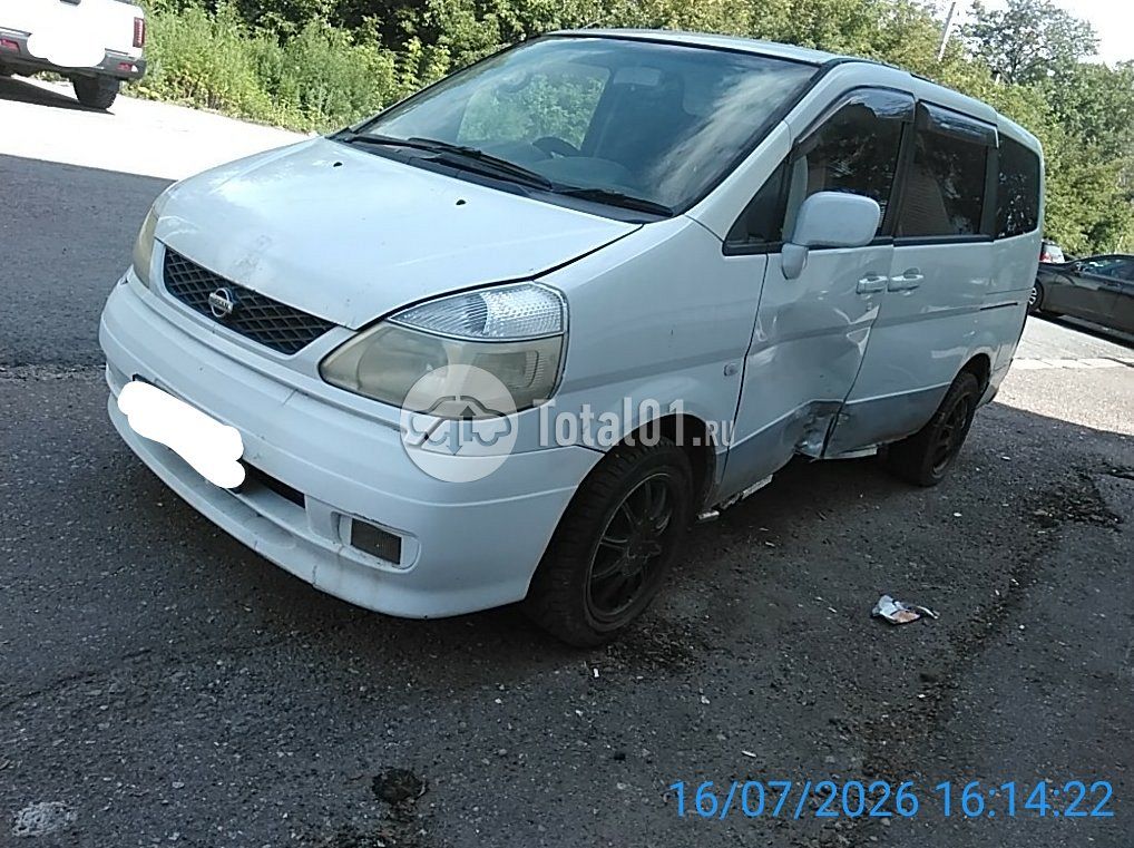 Фото Nissan Serena 4