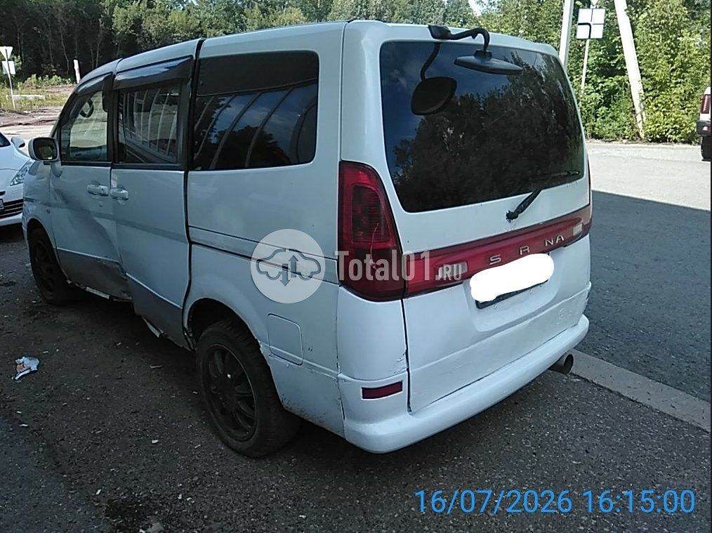 Фото Nissan Serena 6