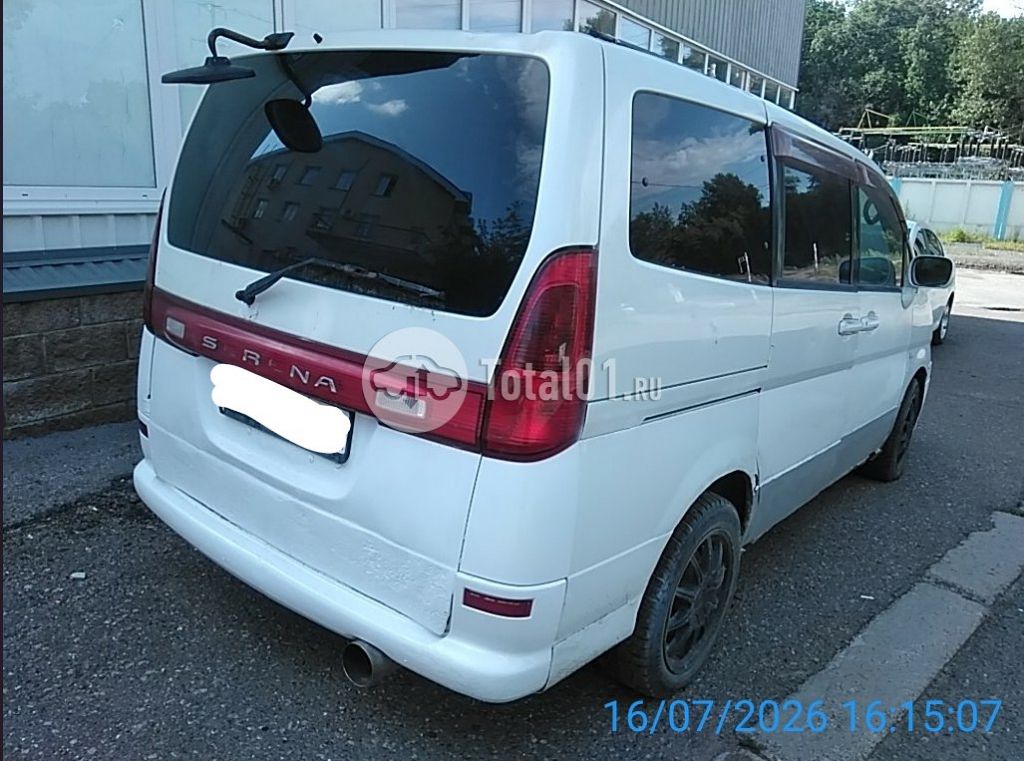Фото Nissan Serena 8