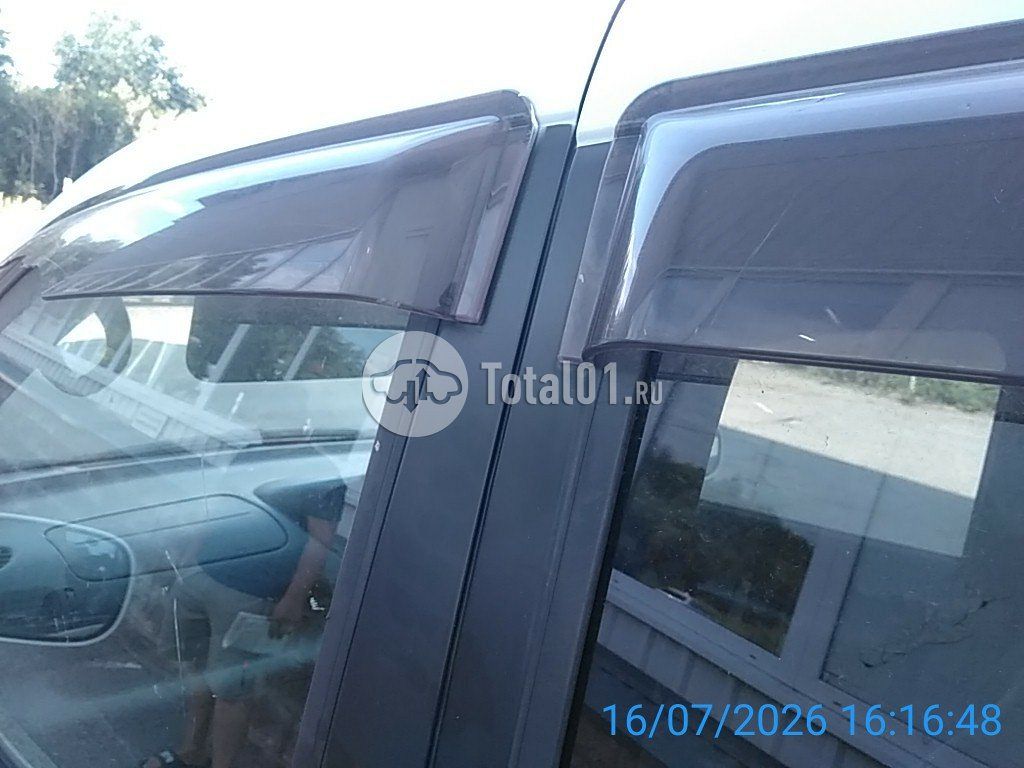 Фото Nissan Serena 26