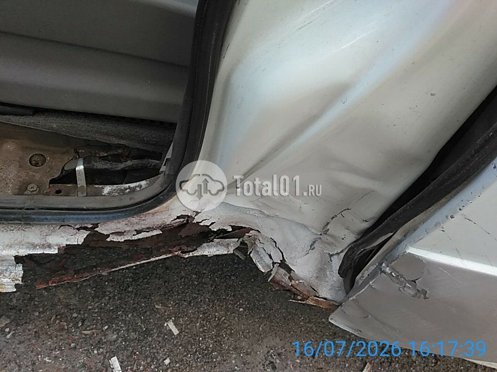 Фото Nissan Serena 32
