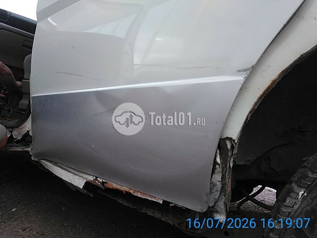 Фото Nissan Serena 42